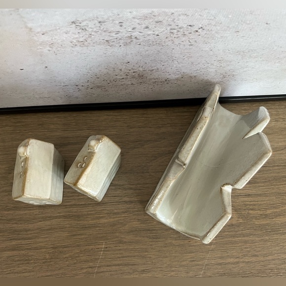 Cottagecore Ceramic Homes Set of Salt & Pepper Shakers + Napkin Holder - Picture 4 of 6